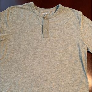 Old Navy Men’s henley shirt